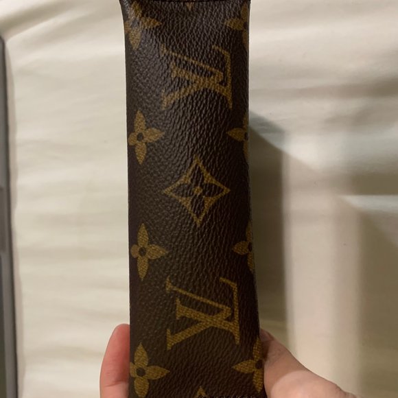 Louis Vuitton Toiletry Pouch 15 - Picture 4 of 5